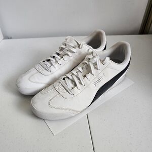 Puma Sneakers